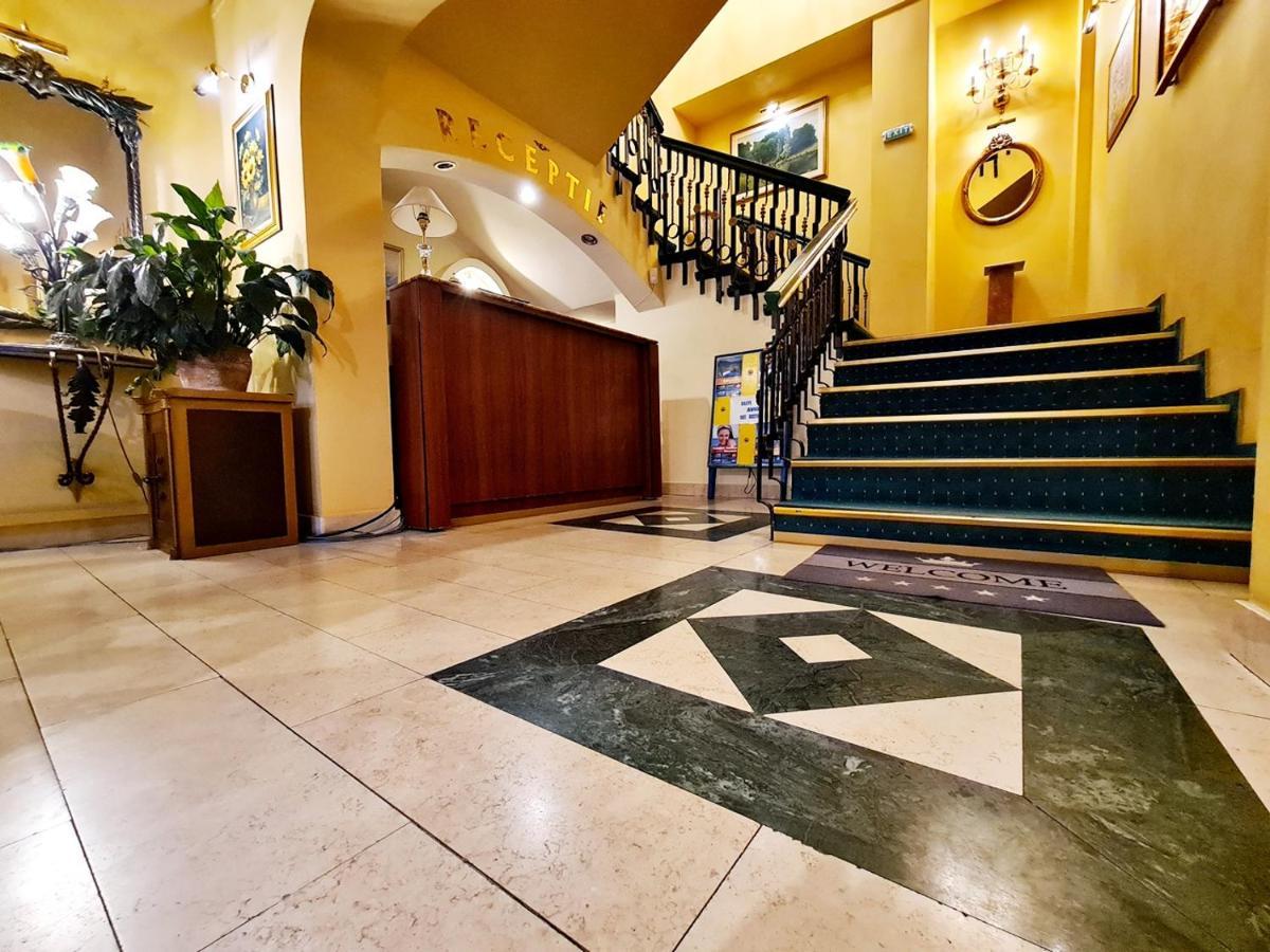 Hotel Horoscop Букурещ Екстериор снимка