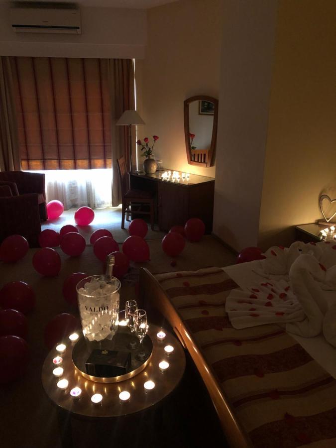 Hotel Horoscop Букурещ Екстериор снимка
