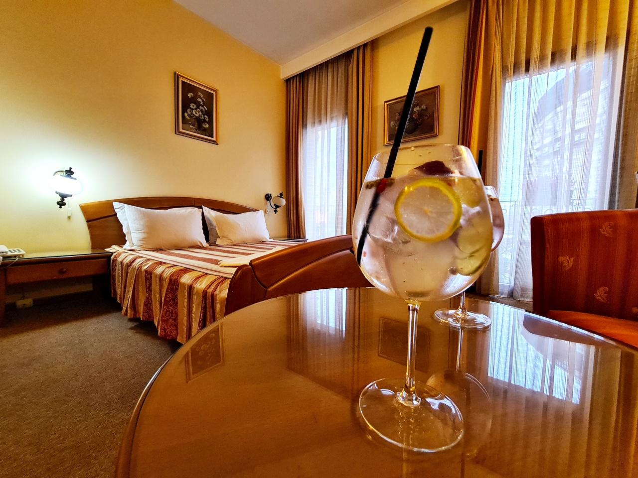 Hotel Horoscop Букурещ Екстериор снимка