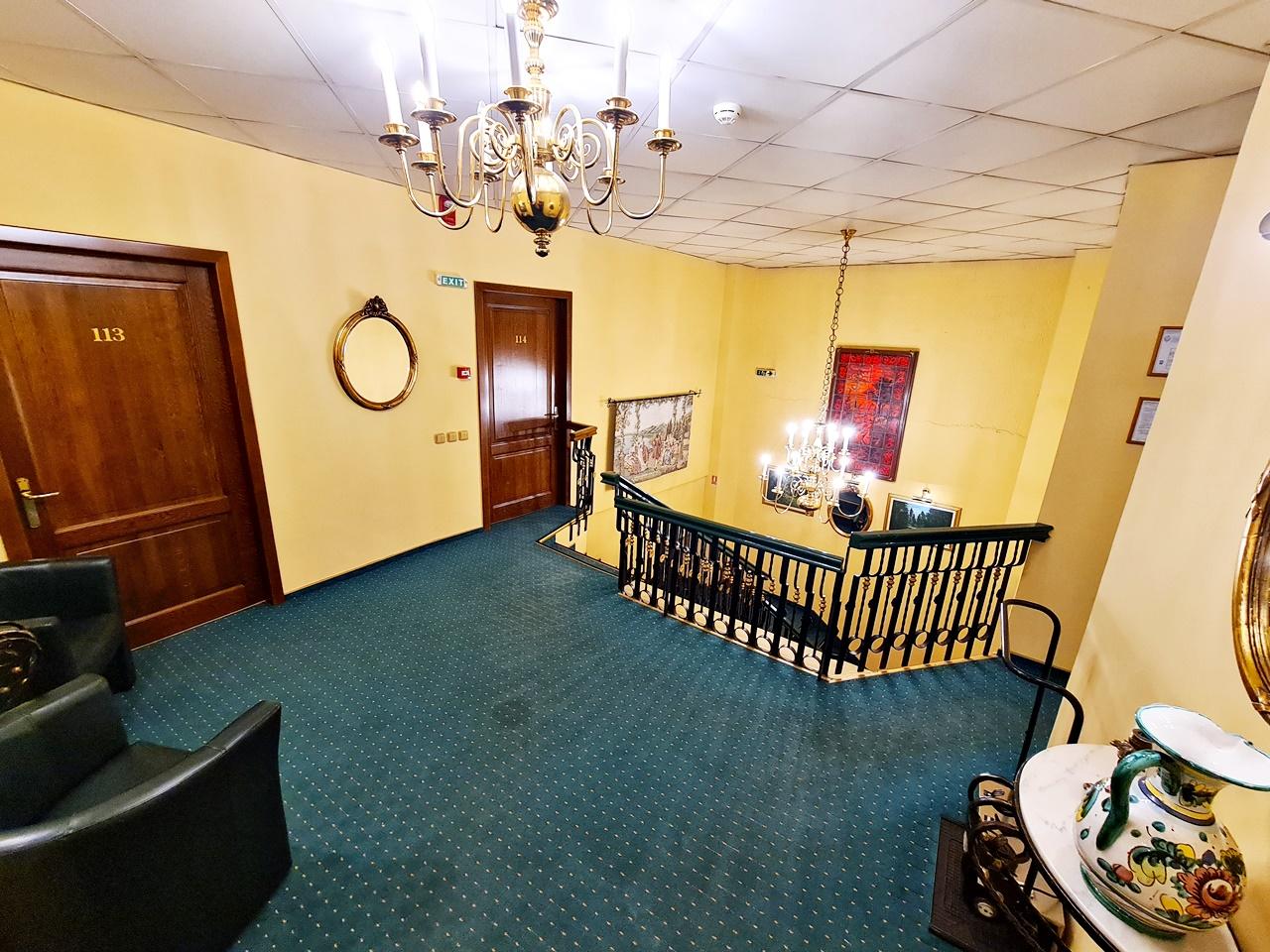 Hotel Horoscop Букурещ Екстериор снимка