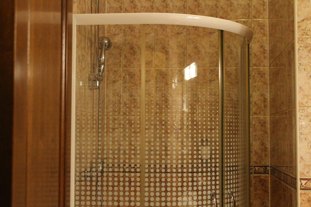 Hotel Horoscop Букурещ Стая снимка